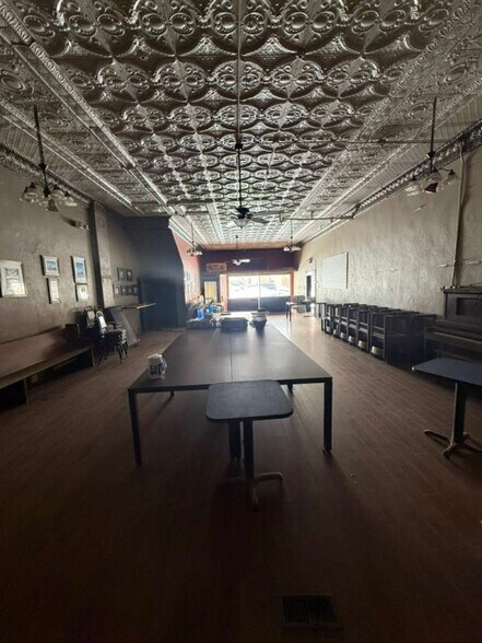More Photos Of 116-118 W North St, Fostoria Storefront Retail Office For Sale