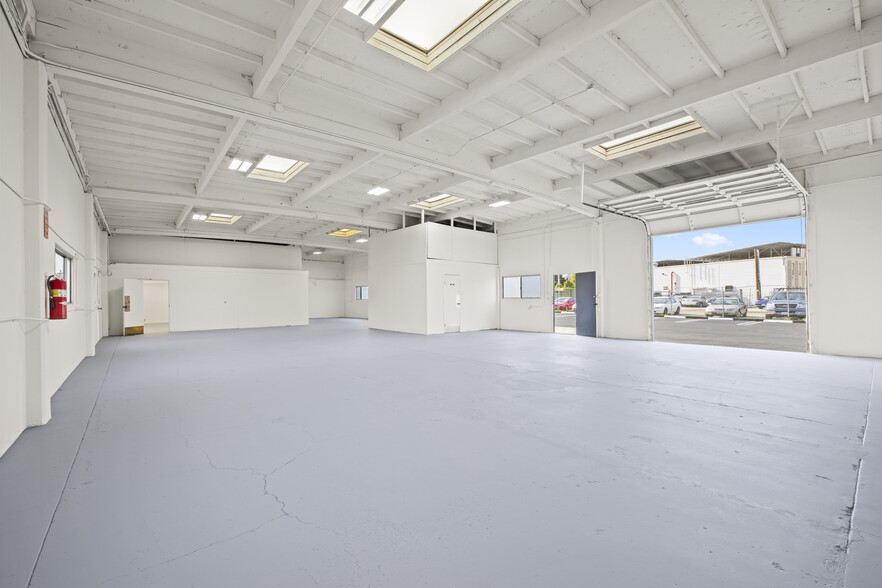 More Photos Of 985 Parker Ct, Santa Clara Warehouse For Lease