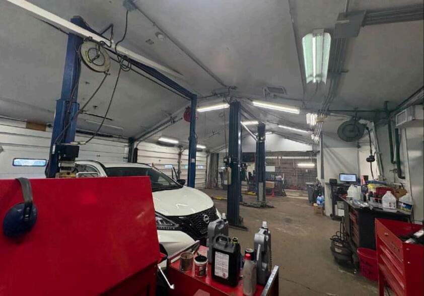 More Photos Of 324 E Main St, Smithtown Freestanding For Sale