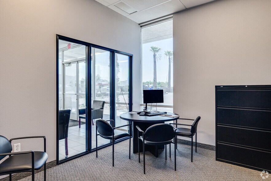 More Photos Of 52 E Baseline Rd, Phoenix Freestanding For Lease