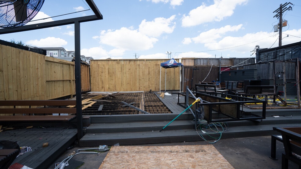 More Photos Of 5110 Washington Ave, Houston Storefront For Lease