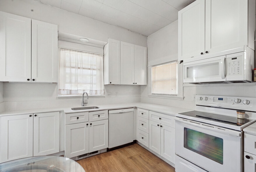 More Photos Of 3432 Lombard Ave, Everett Apartments For Sale