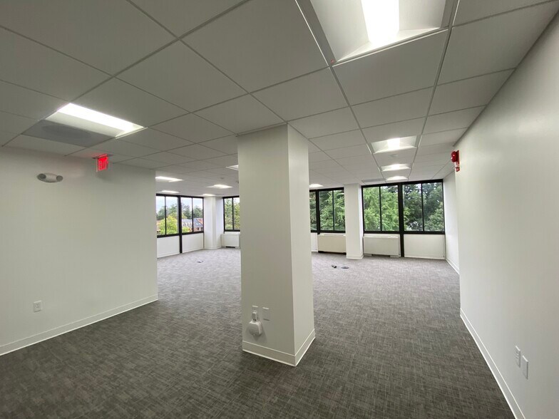 More Photos Of 150 S Washington St, Falls Church Office For Lease