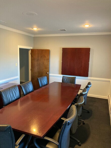 More Photos Of 130 Route 31 N, Pennington Office For Lease