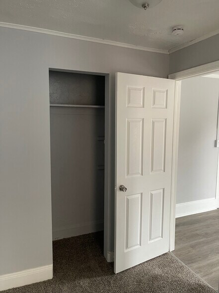 More Photos Of 1386 E 43rd St, Cleveland Specialty For Sale