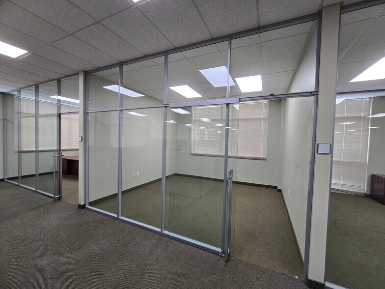 More Photos Of 4500 Courthouse Blvd, Stow Office For Lease