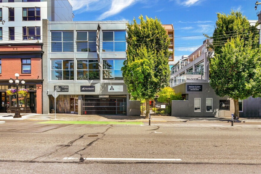 More Photos Of 852 Fort St, Victoria Medical For Lease