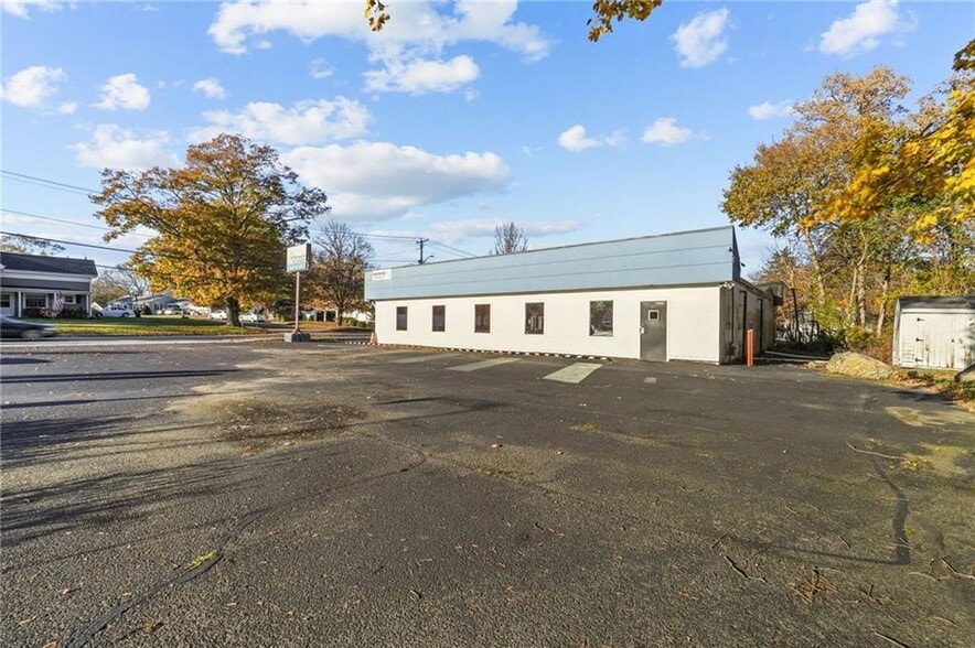 More Photos Of 495 Central Ave, Seekonk Medical For Lease