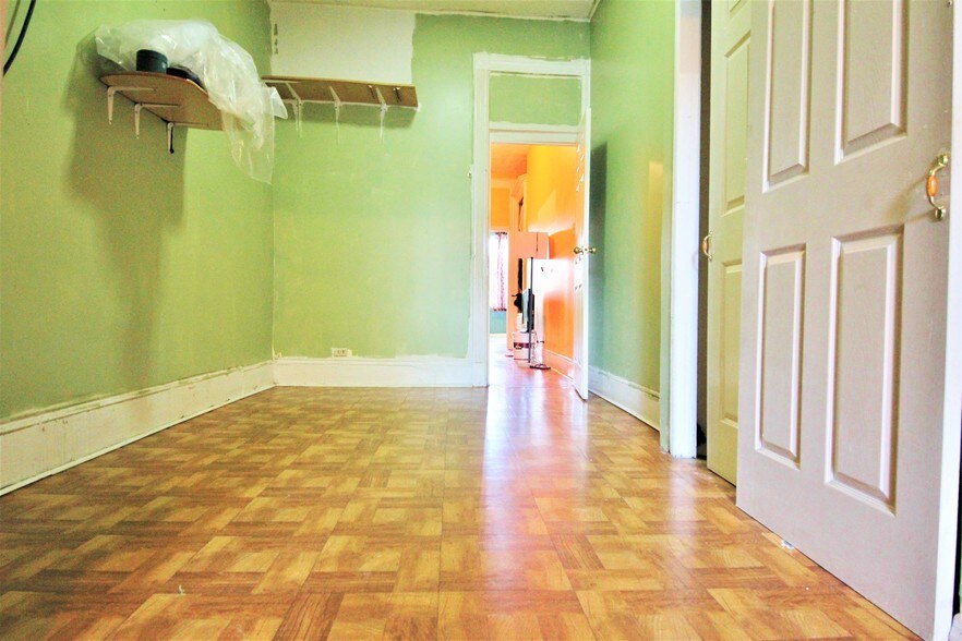 More Photos Of 359 Grove St, Brooklyn Apartments For Sale
