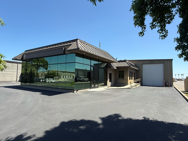 More Photos Of 4812 Stratos Way, Modesto Warehouse For Lease