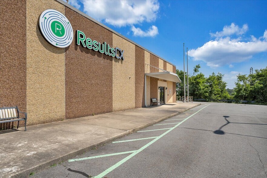 More Photos Of 2000 Virginia Ave, Collinsville Office For Lease