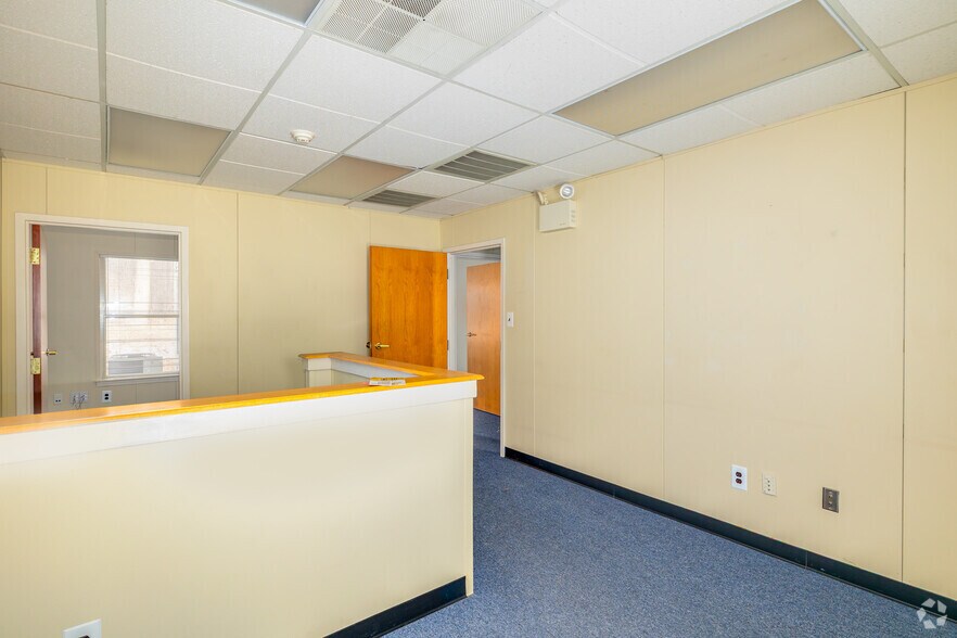 More Photos Of 100-1000 Birchfield Dr, Mount, Mount Laurel Unknown For Lease