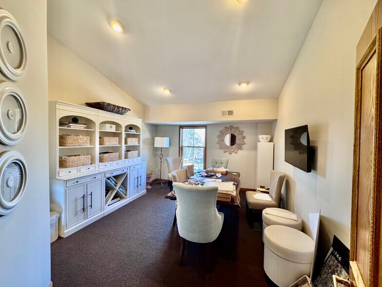 More Photos Of 10134 Colvin Run Rd, Great Falls Medical For Lease