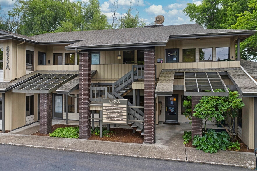 More Photos Of 895 Country Club Rd, Eugene Office For Lease