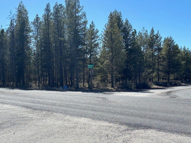 More Photos Of 16401 Memorial Lane and Huntington Rd., La Pine Land For Sale