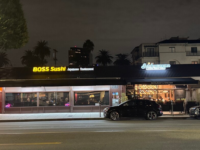More Photos Of 270 S La Cienega Blvd, Beverly Hills Restaurant For Lease