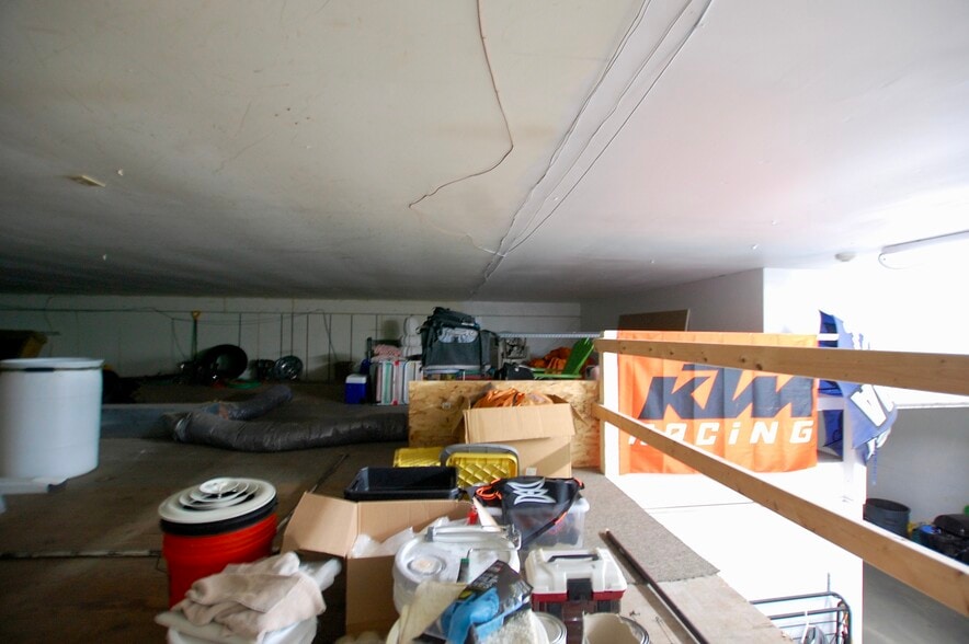 More Photos Of 35 Anderson Ave, Falconer Flex For Sale