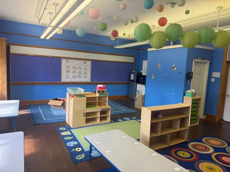 More Photos Of 50 Beach St, Saco Schools For Sale