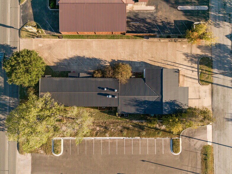 More Photos Of 2606 S Texas Ave, Bryan Restaurant For Sale