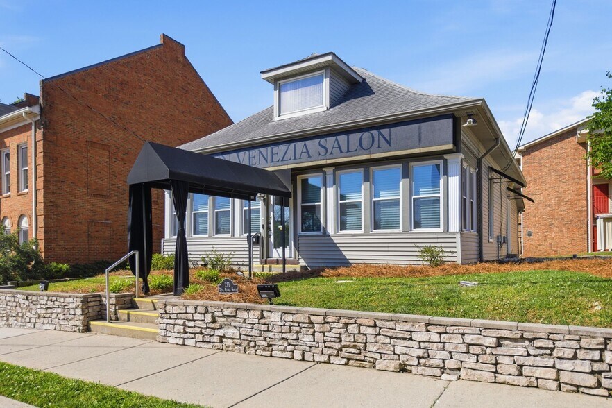 More Photos Of 211 29th Ave N, Nashville Freestanding For Lease