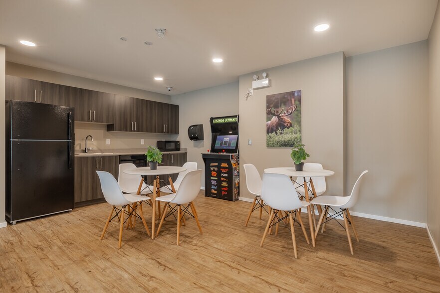 More Photos Of 1070 Noëlla Leclair Way, Ottawa Apartments For Lease