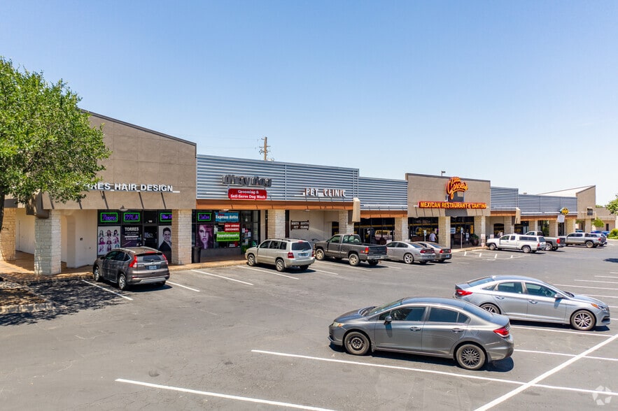 More Photos Of 1901 W William Cannon Dr, Austin Unknown For Lease