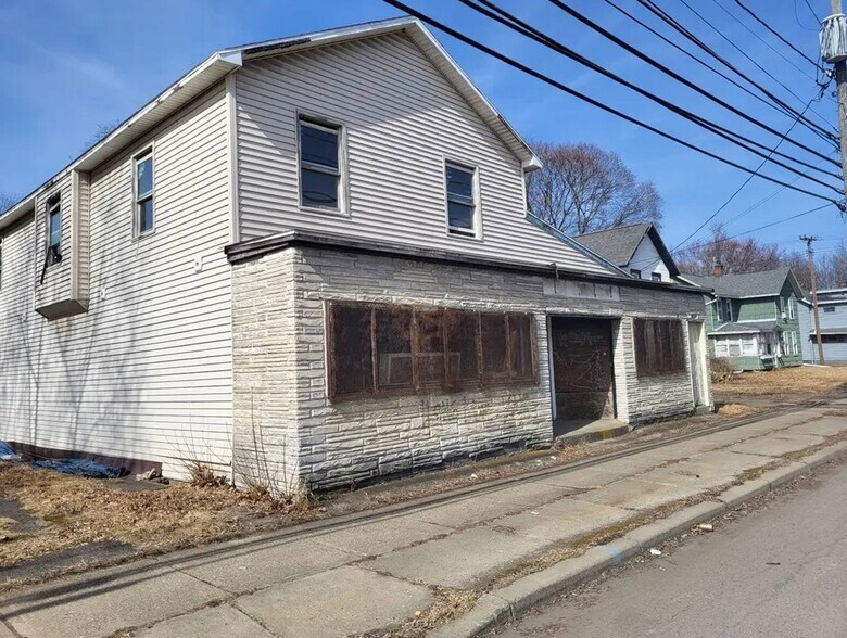 More Photos Of 754 S Main St, Elmira General Retail For Sale