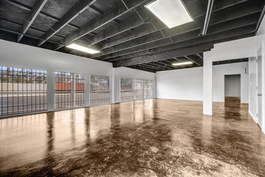 More Photos Of 520 W Pacific Coast Hwy, Long Beach Flex For Sale