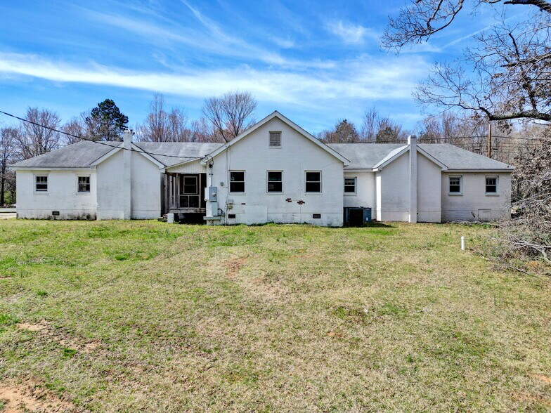 More Photos Of 12117 Highway 221, Woodruff Office For Sale