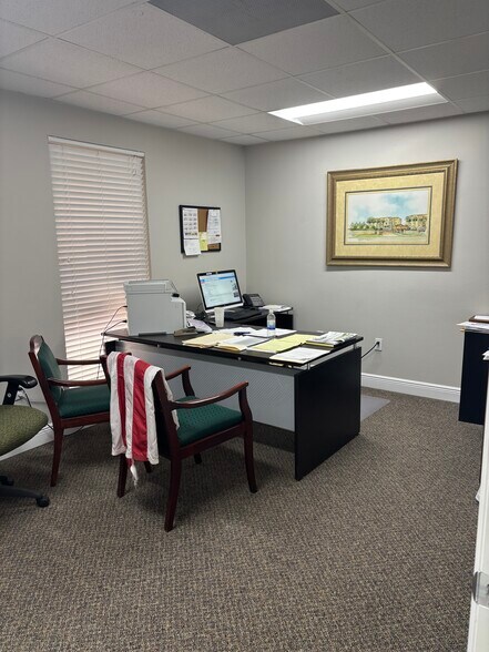 More Photos Of 6220 Manatee Ave W, Bradenton Medical For Sale