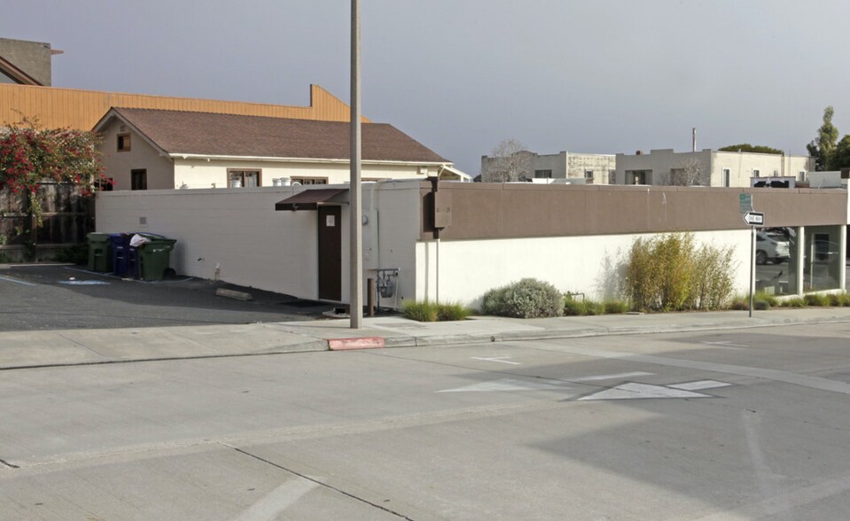 More Photos Of 201 Lighthouse Ave, Monterey Freestanding For Lease