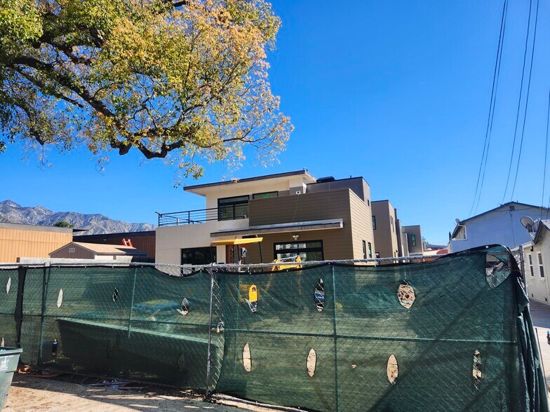 More Photos Of 438-440 N Oak Ave, Pasadena Apartments For Sale