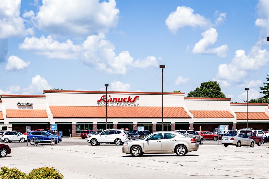 More Photos Of 1861-1927 E Sangamon Ave, Springfield General Retail For Sale