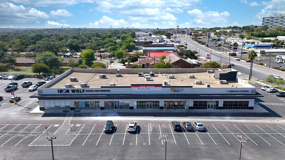 More Photos Of 7142 San Pedro Ave, San Antonio Unknown For Lease