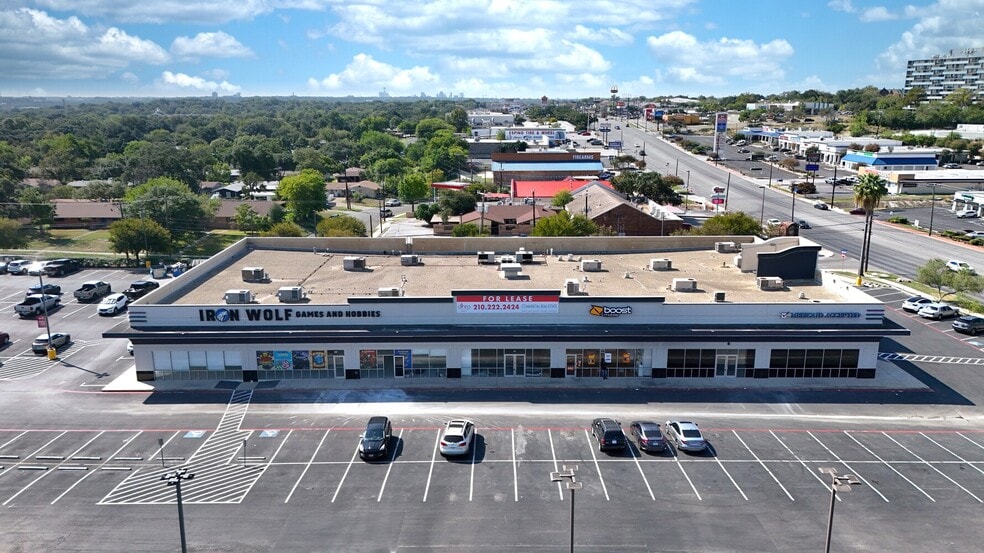 More Photos Of 7142 San Pedro Ave, San Antonio Unknown For Lease