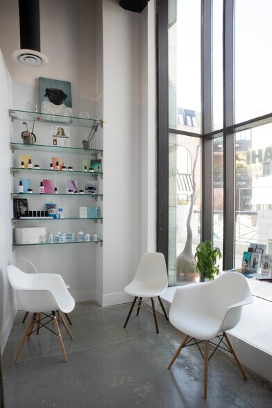 More Photos Of 413-445 N Rodeo Dr, Beverly Hills Coworking Space