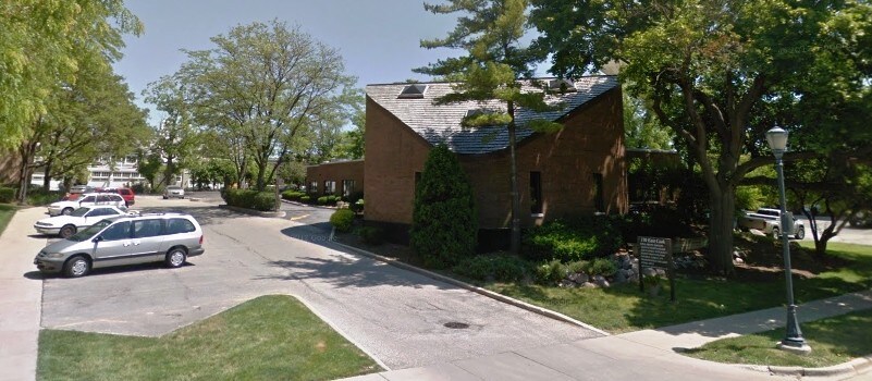 More Photos Of 150 E Cook Ave, Libertyville Office For Lease