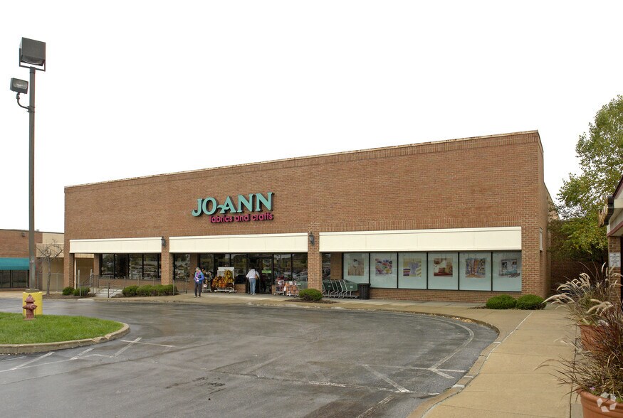 More Photos Of 200-254 Mid Rivers Ctr, Saint Peters Unknown For Lease