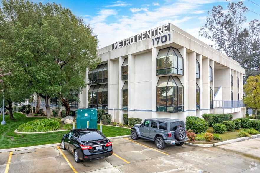 Primary Photo Of 1701 Westwind Dr, Bakersfield Office For Lease