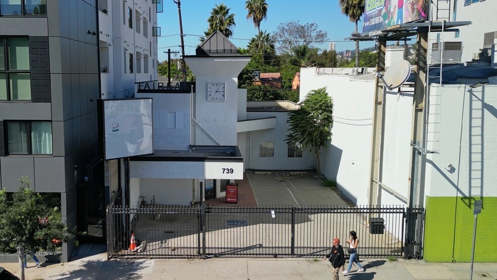 More Photos Of 739-741 N Fairfax Ave, Los Angeles Medical For Lease
