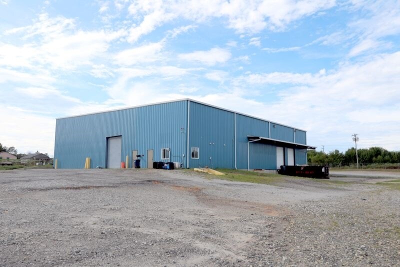 More Photos Of 125 Expedition Ct, Duncan Warehouse For Lease