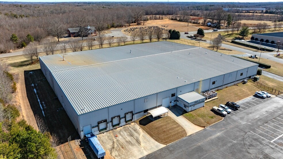 More Photos Of 126 Quality Dr, Mocksville Warehouse For Sale