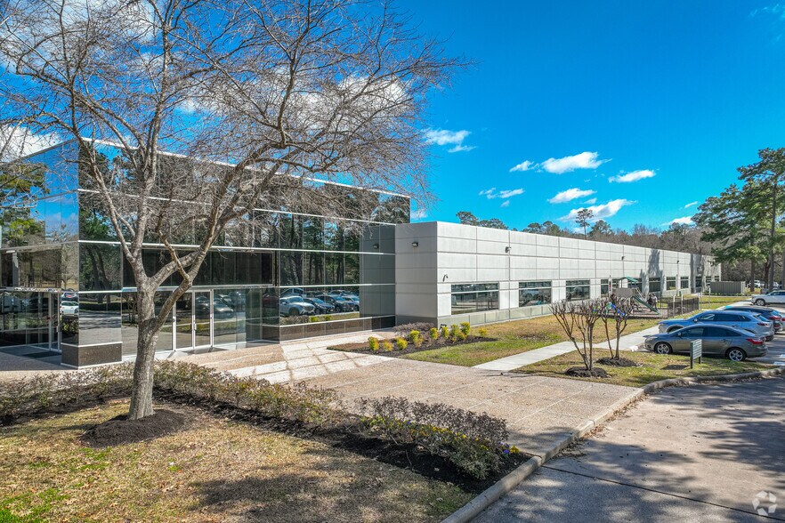 More Photos Of 22001 Northpark Dr, Kingwood Light Manufacturing For Lease