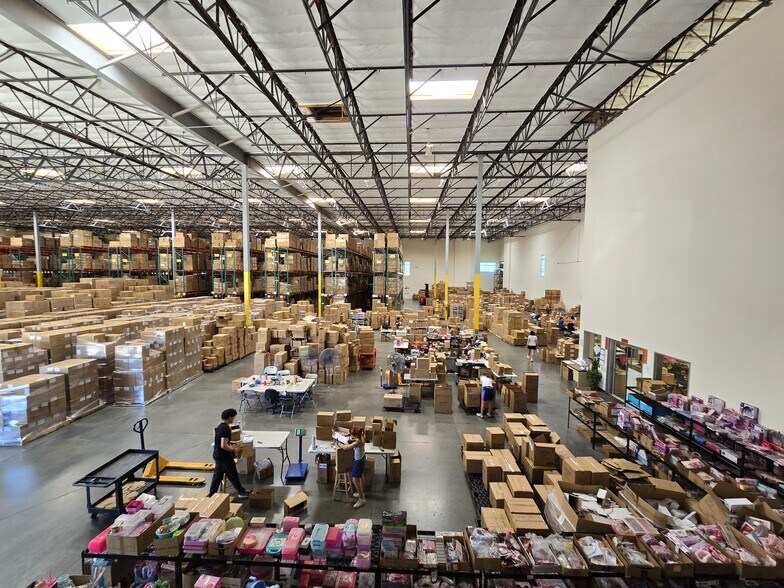 More Photos Of 510 S Magnolia Ave, Ontario Warehouse For Sale