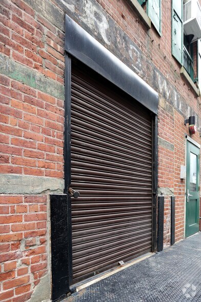 More Photos Of 265 Water St, New York Apartments For Lease