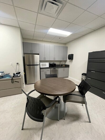 More Photos Of 4800 N Federal Hwy, Boca Raton Medical For Sale