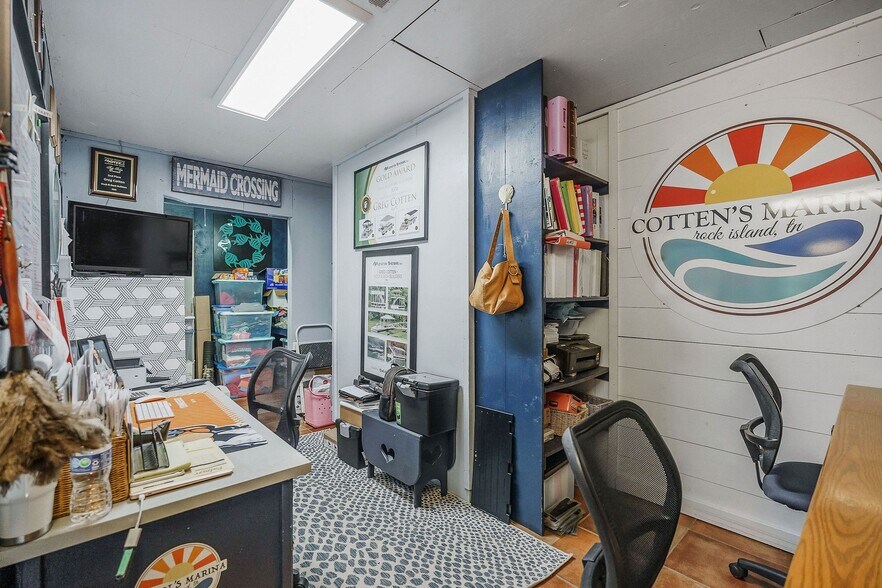 More Photos Of 1967 Rock Island Rd, Rock Island Marina For Sale