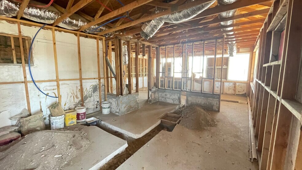 More Photos Of 701 W Broadway St, Needles Fast Food For Sale