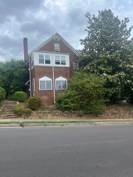 More Photos Of 1836 Wakefield Rd SW, Roanoke Apartments For Sale