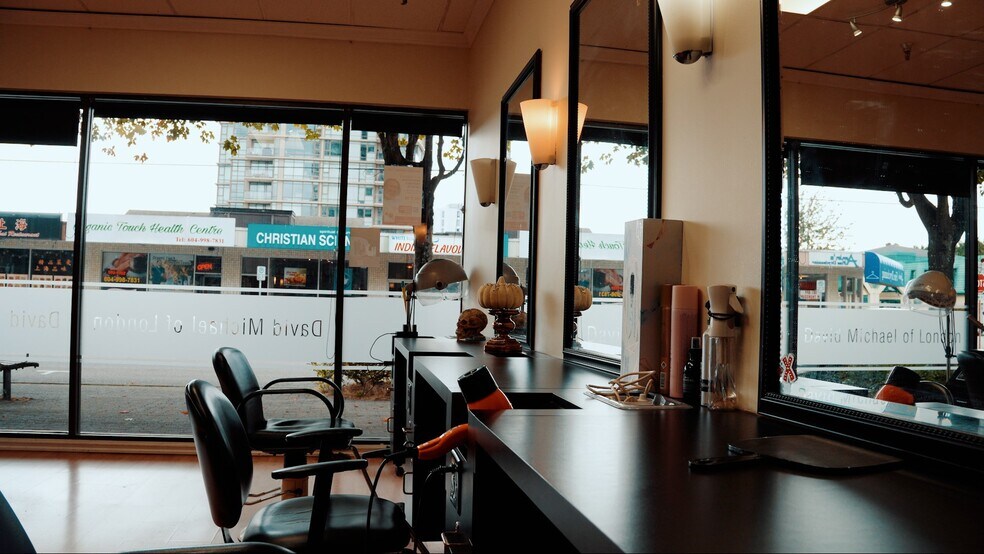 More Photos Of 15223-15245 Russell Ave, White Rock Apartments For Sale